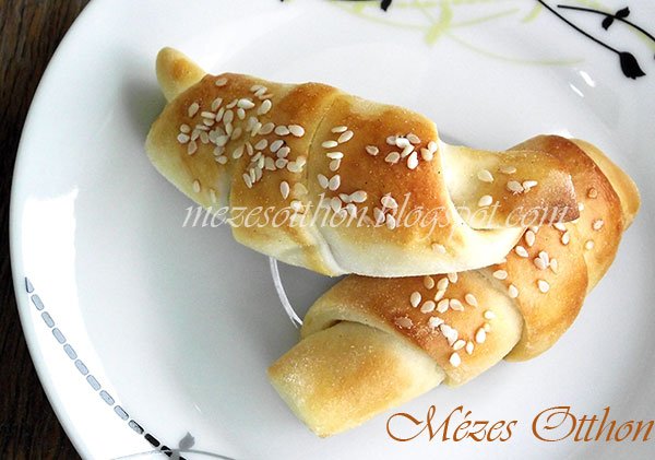  szezámmagos sörkifli bacon szalonnával sajttal fotó