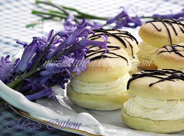 jojó fánk csokival díszítve fotó