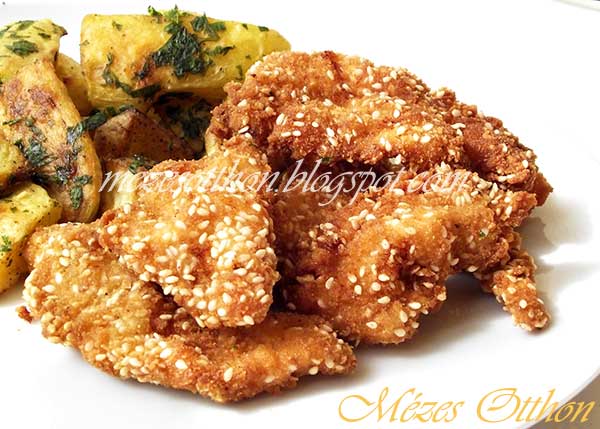 szezámmagos rántott csirkefalatok vajas-petrezselymes sült burgonyával